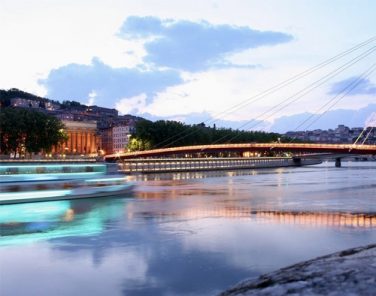 Vente pharmacie Rhône 69 : quartier dynamique, proximité immédiate de Lyon, excellente rentabilité